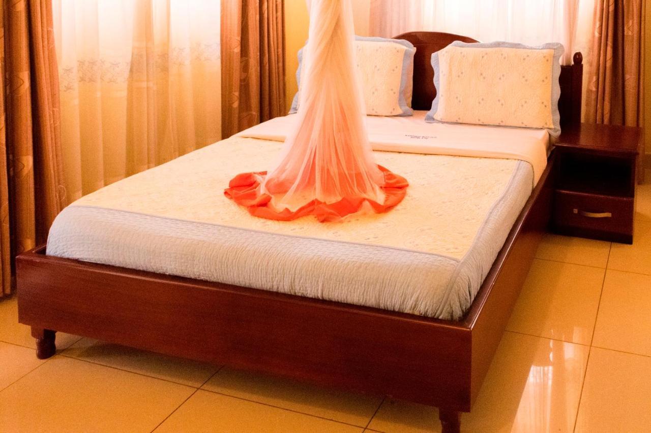 Kahondo Buffalo Hotel Kampala Makerere Ngoại thất bức ảnh